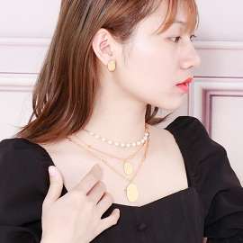 Exaggerated fashion multi-layered irregular hammered pattern pearl women's suit
